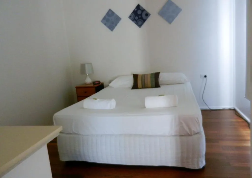 Golden Shores Motel Bilinga
