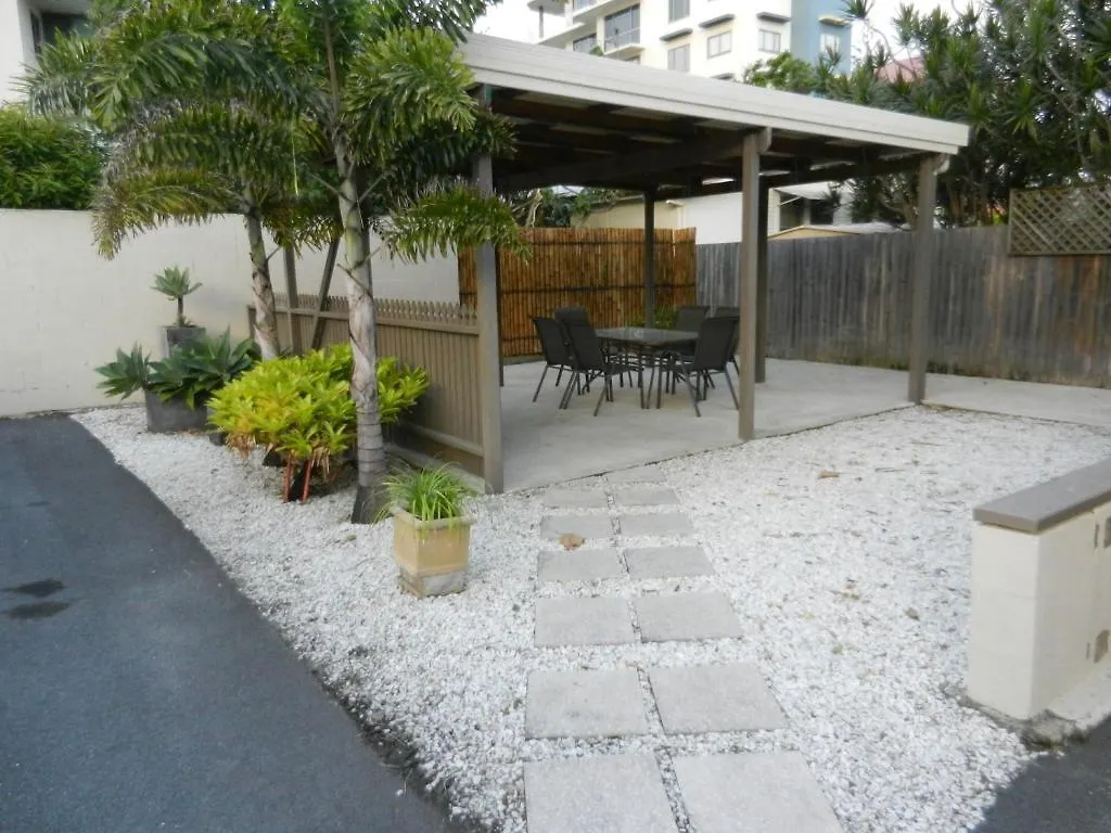 Golden Shores Motel Bilinga