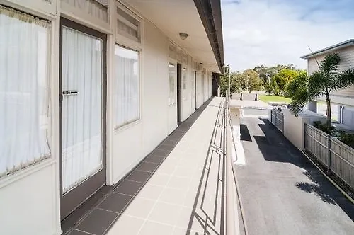 Golden Shores Motel Bilinga