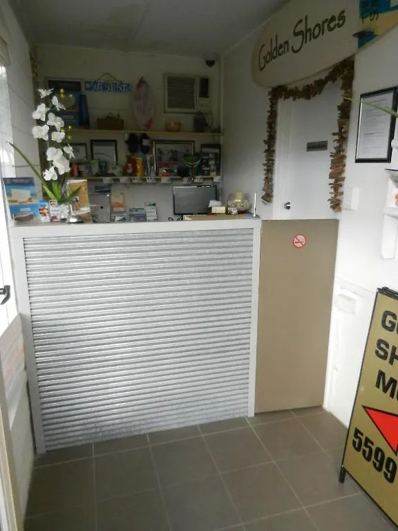 Golden Shores Motel Bilinga 3*,