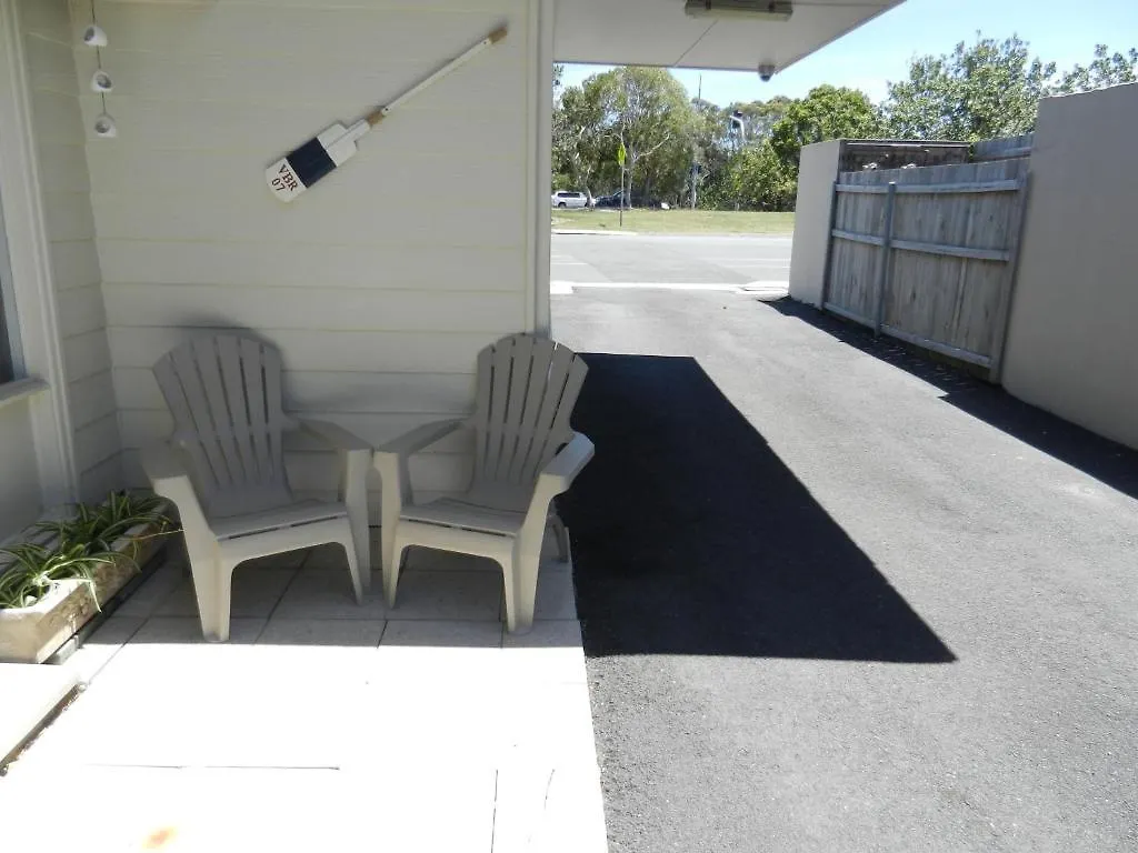 Golden Shores Motel Bilinga Australia